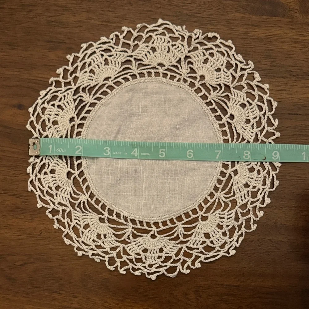 White Linen Lace Doily — Tatting